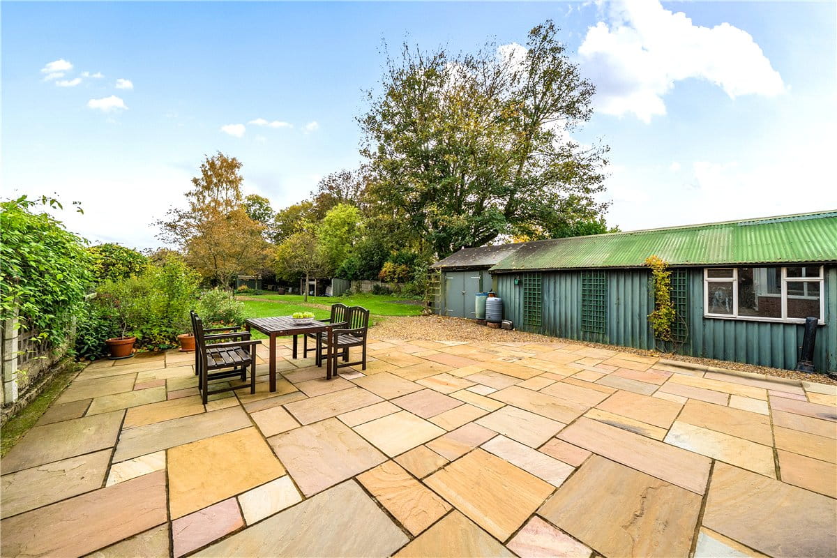 2 bedroom house, Ball Down Cottages, Northwood Park SO21 - Available