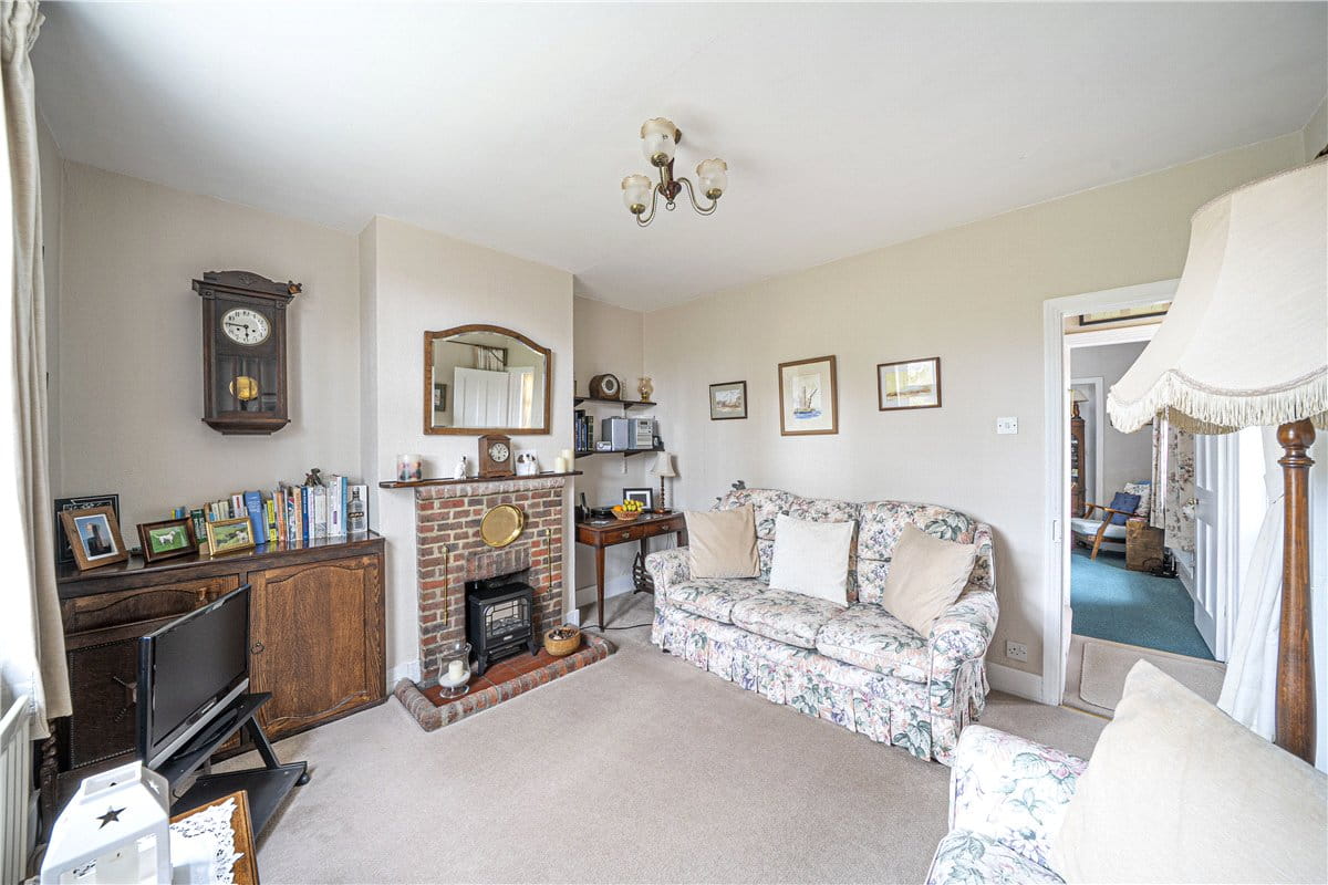 2 bedroom house, Ball Down Cottages, Northwood Park SO21 - Available