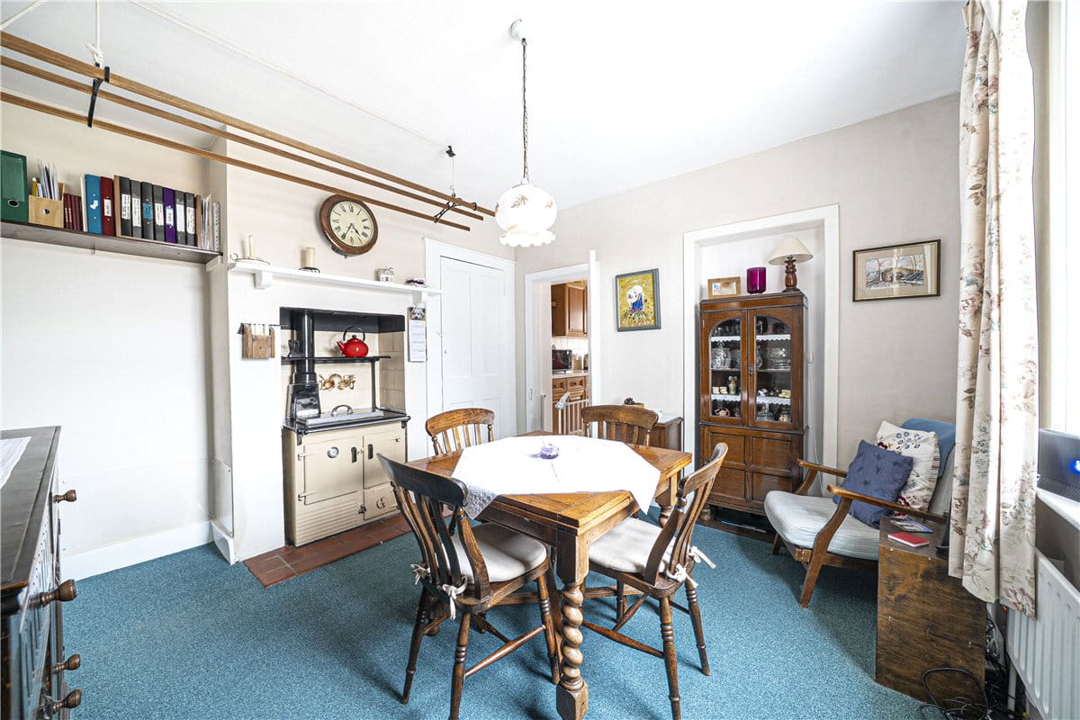 2 bedroom house, Ball Down Cottages, Northwood Park SO21 - Available