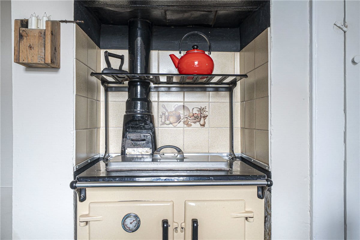 2 bedroom house, Ball Down Cottages, Northwood Park SO21 - Available