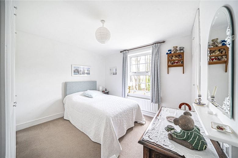 2 bedroom house, Ball Down Cottages, Northwood Park SO21 - Available