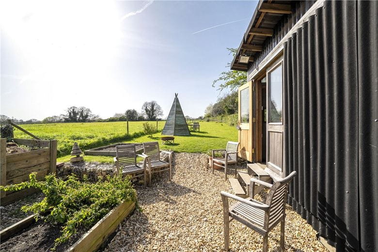 3 bedroom house, Trampers Lane, North Boarhunt PO17 - Available