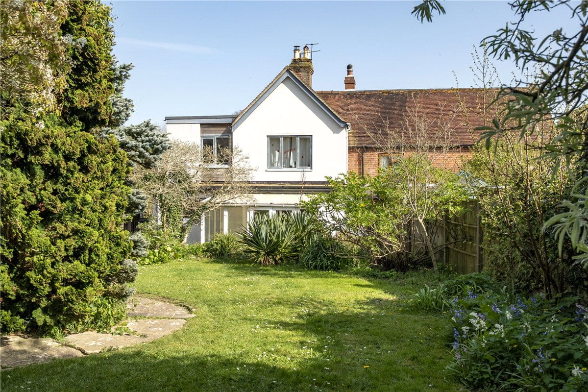 3 bedroom house, Trampers Lane, North Boarhunt PO17 - Available