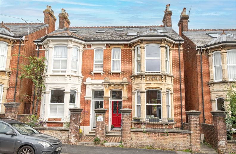 4 bedroom house, Fairfield Road, Winchester SO22 - Available