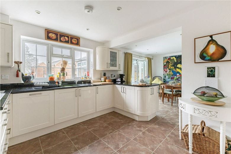 4 bedroom house, Edgar Road, Winchester SO23 - Available
