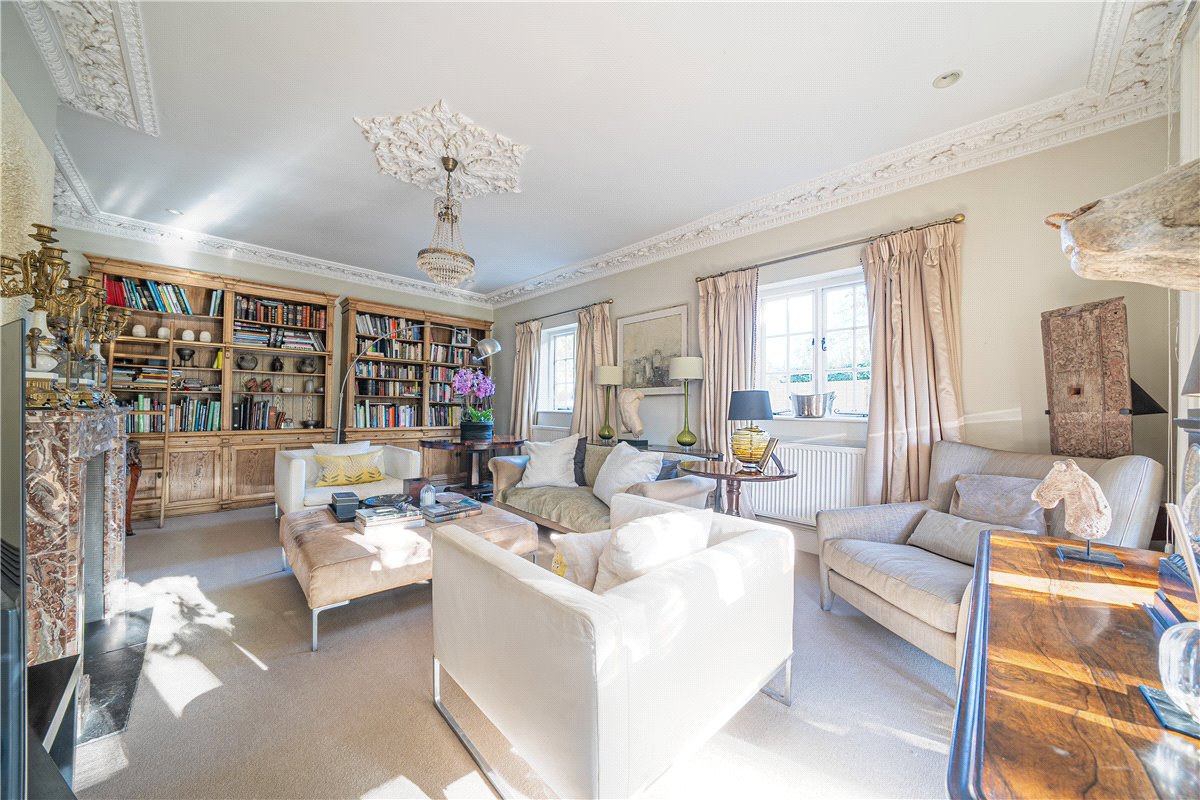 5 bedroom house, Newlands Lane, Denmead PO7 - Available