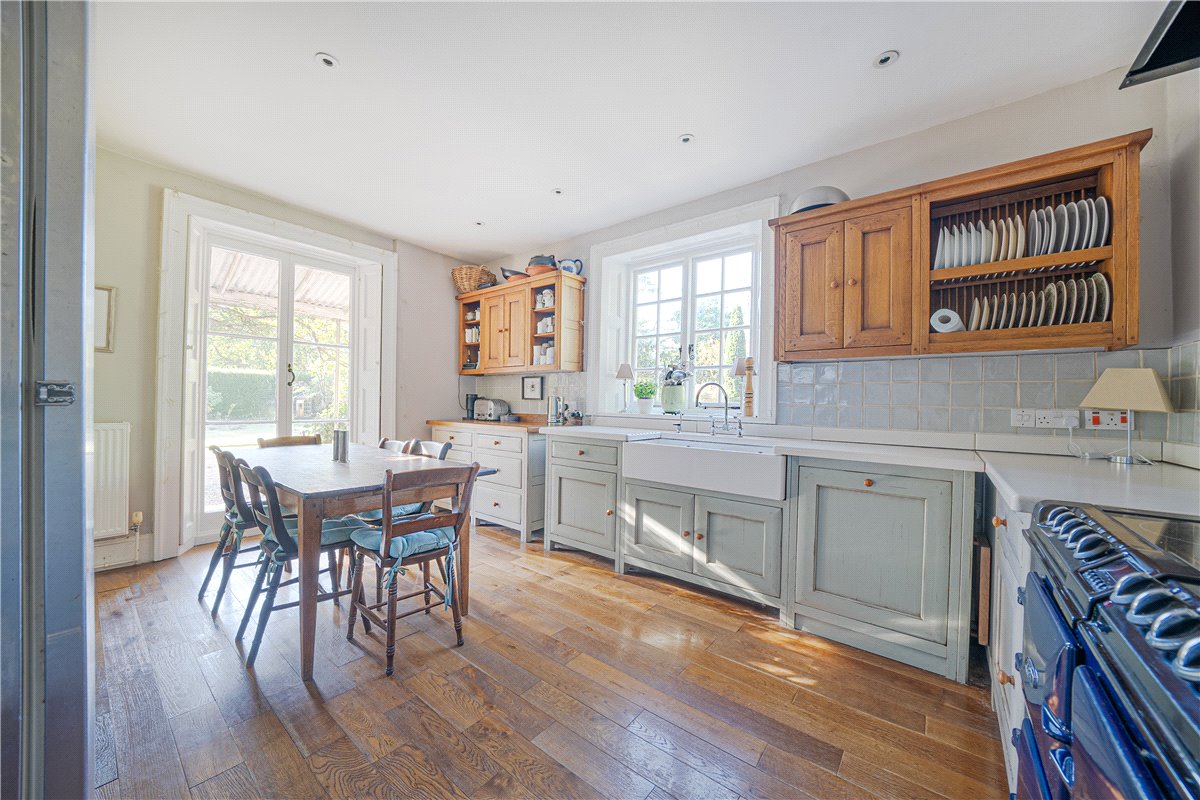 5 bedroom house, Newlands Lane, Denmead PO7 - Available