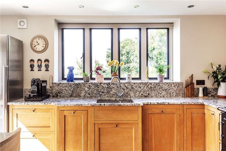 4 bedroom house, Woodlands, Bramdean SO24 - Available