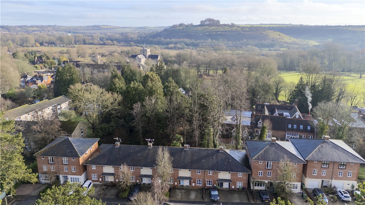 2 bedroom house, Grange Close, Winchester SO23 - Sold STC