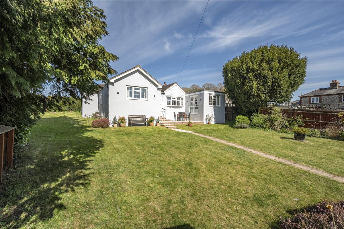 3 bedroom house, East Street, Hambledon PO7 - Sold STC