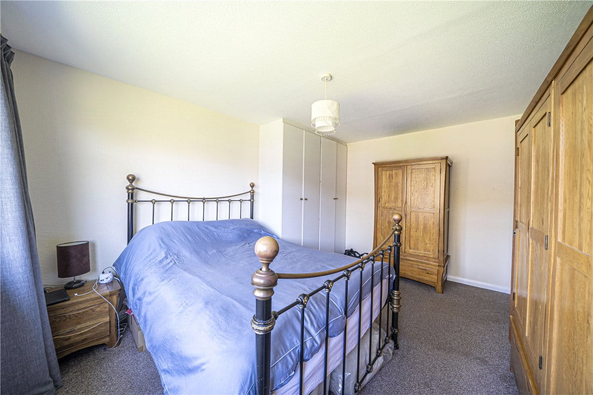 3 bedroom house, Nelson Close, Stockbridge SO20 - Available