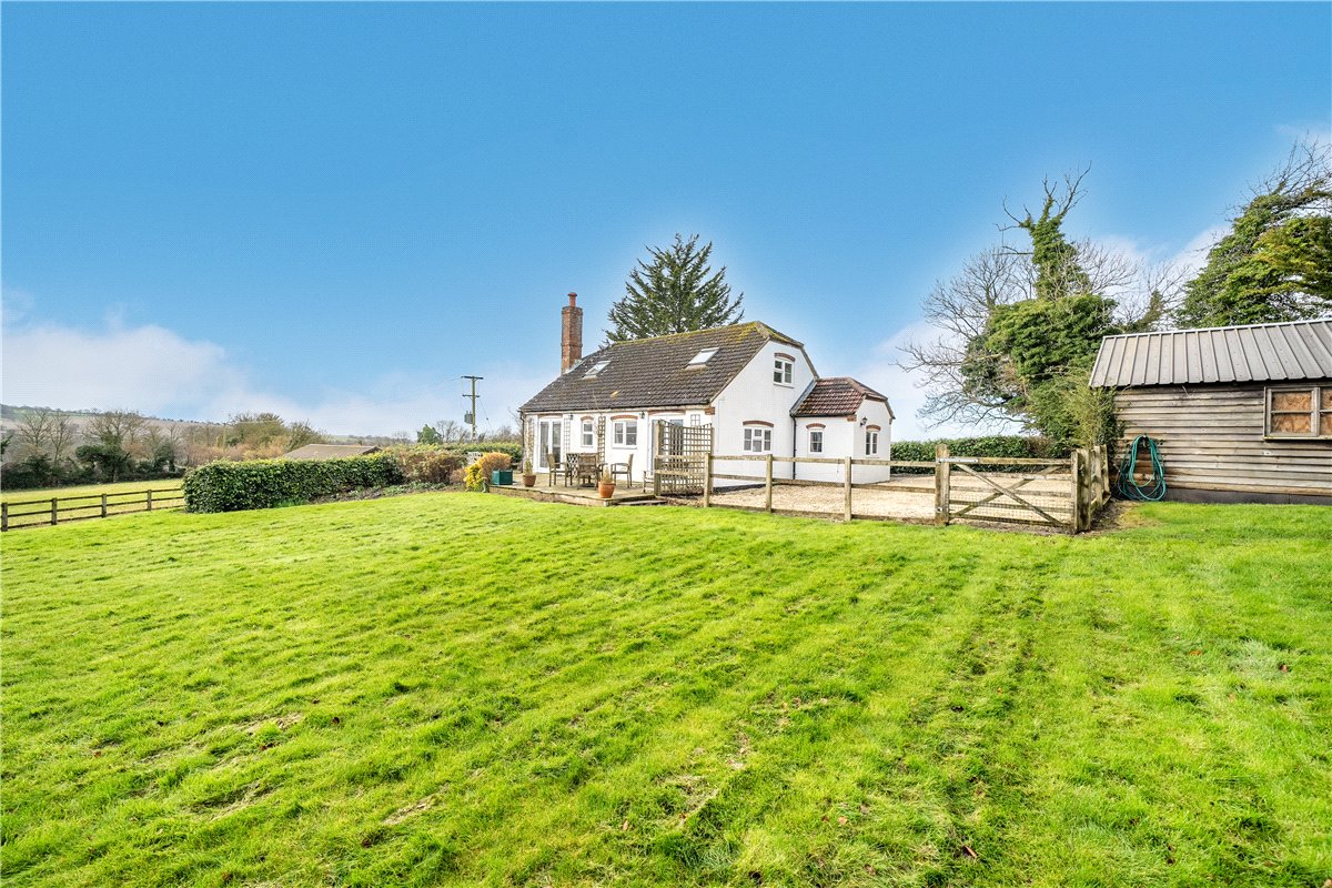 3 bedroom house, West Meon, Petersfield GU32 - Sold