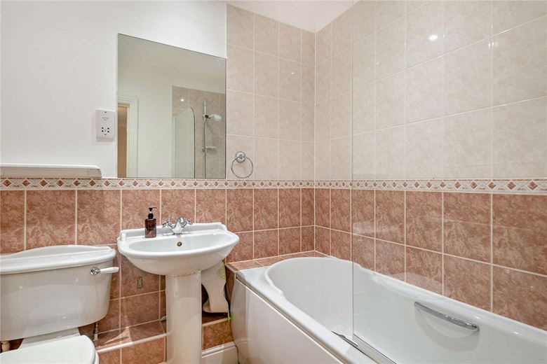 3 bedroom house, Cornes Close, Winchester SO22 - Sold