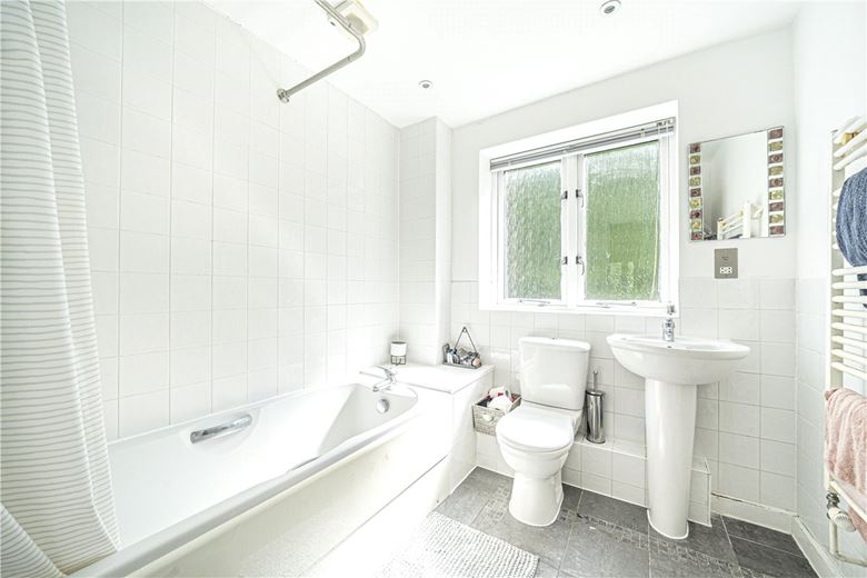 3 bedroom house, Park Road, Winchester SO23 - Available