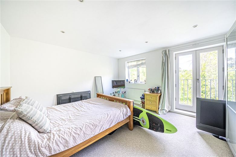 3 bedroom house, Park Road, Winchester SO23 - Available