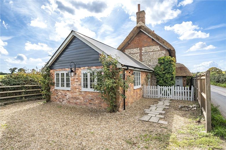 4 bedroom house, Clanville, Andover SP11 - Available