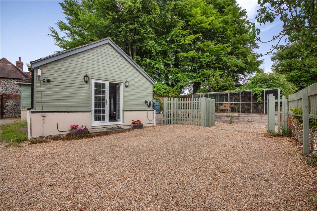 4 bedroom house, Main Road, Owslebury SO21 - Sold STC