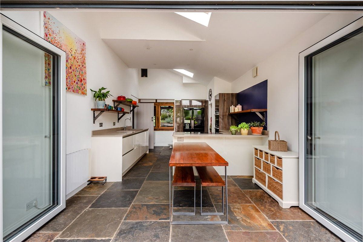 4 bedroom house, Main Road, Owslebury SO21 - Sold STC