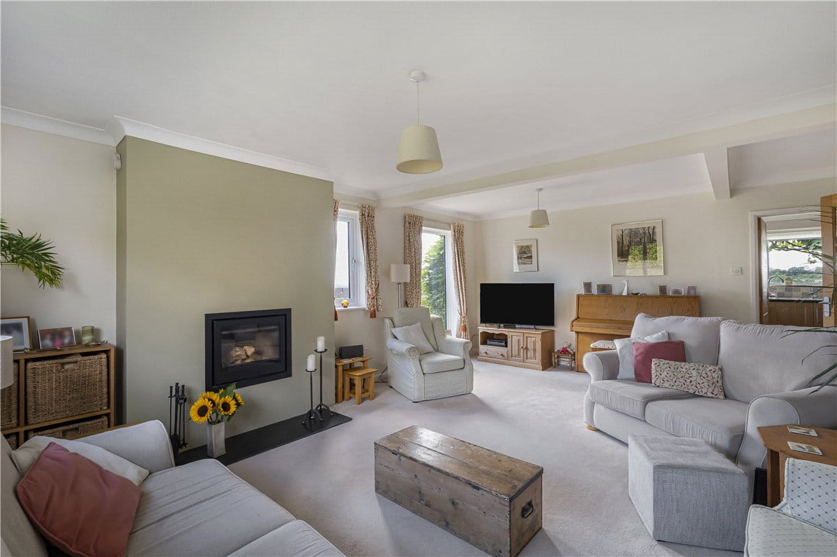 4 bedroom house, Old Kennels Lane, Winchester SO22 - Available