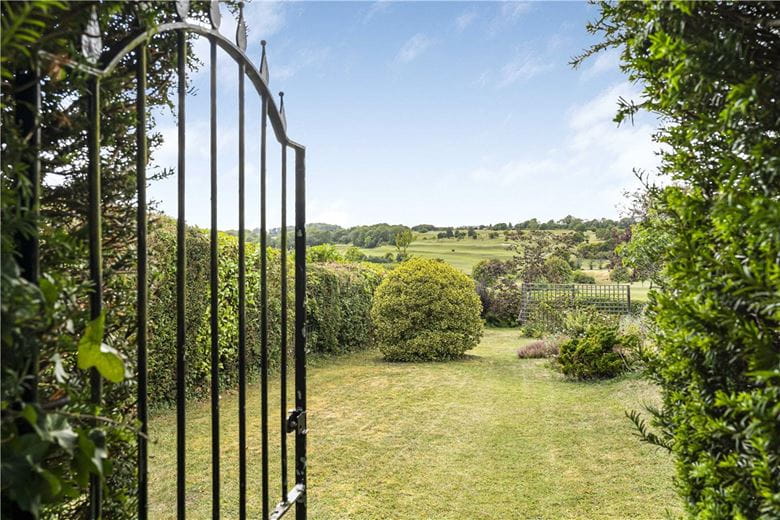 4 bedroom house, Old Kennels Lane, Winchester SO22 - Available