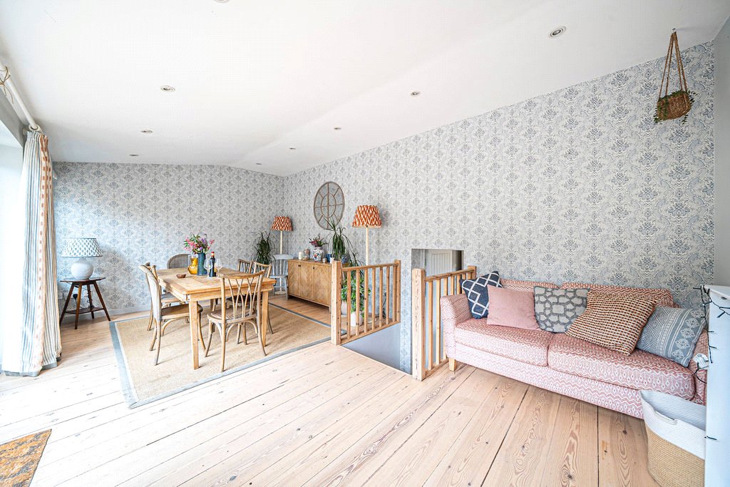 6 bedroom house, Hurstbourne Priors, Whitchurch RG28 - Available