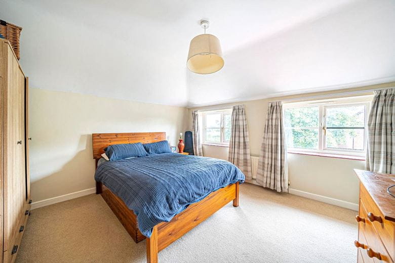 6 bedroom house, Hurstbourne Priors, Whitchurch RG28 - Available