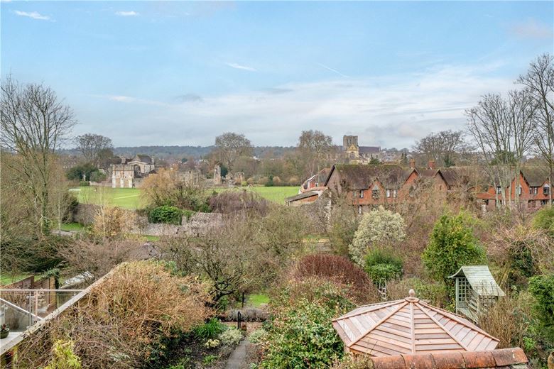 2 bedroom house, Chesil Street, Winchester SO23 - Available