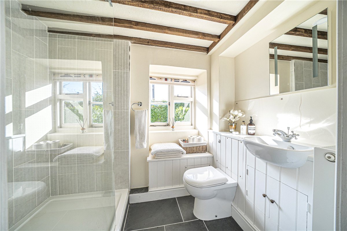 2 bedroom cottage, Kilmeston, Alresford SO24 - Available