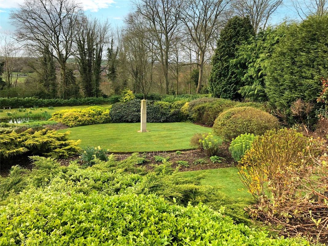 5 bedroom house, Lynch Hill Park, Whitchurch RG28 - Available