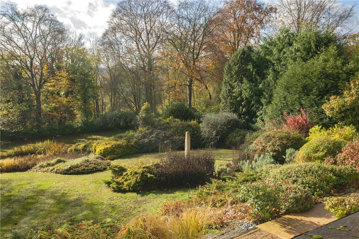 5 bedroom house, Lynch Hill Park, Whitchurch RG28 - Available