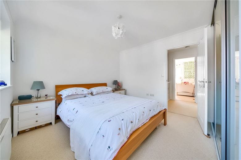 3 bedroom , Burgage Field, Whitchurch RG28 - Available