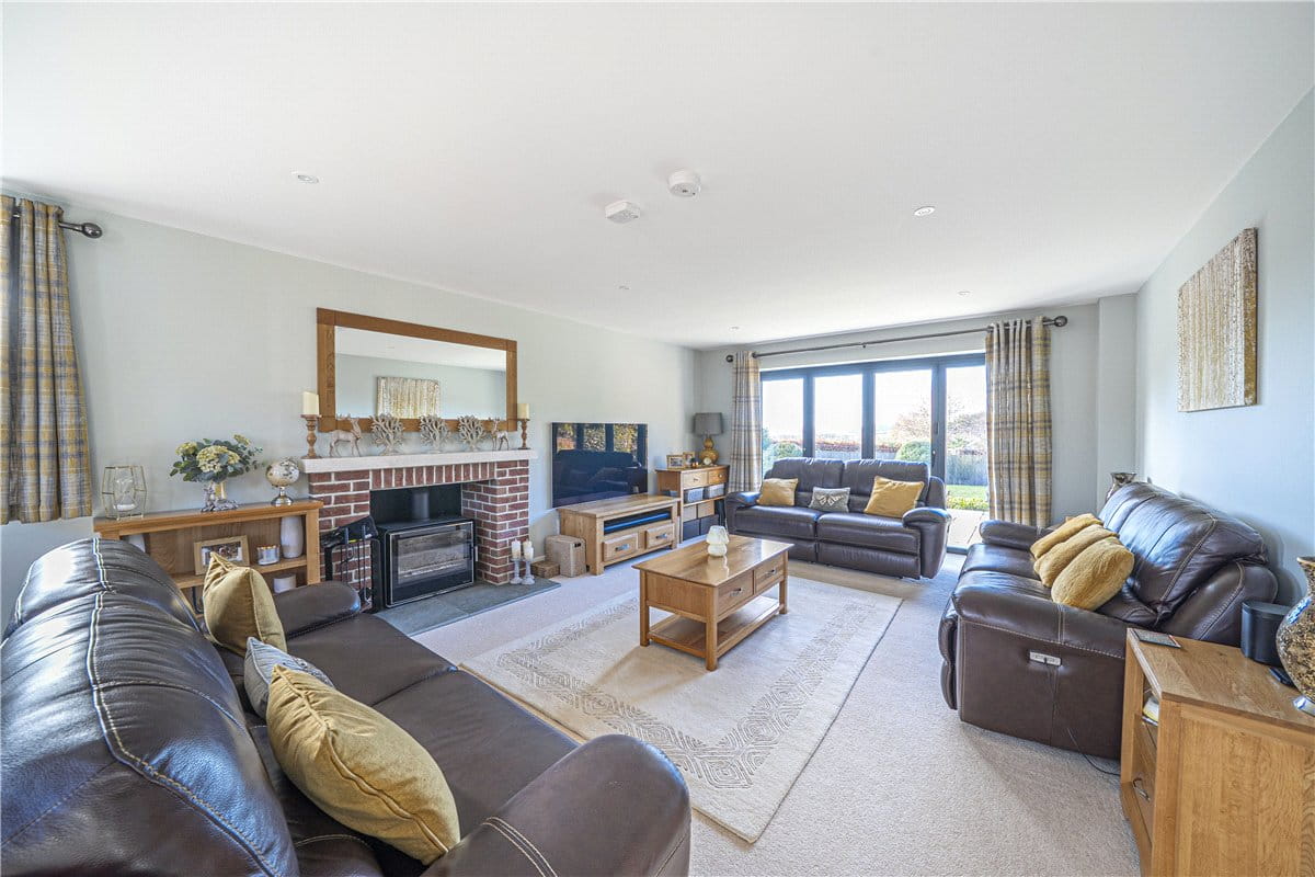 4 bedroom house, Stockbridge Road, Lopcombe SP5 - Available