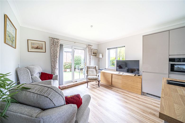 2 bedroom bungalow, Old Parsonage Court, Otterbourne SO21 - Available