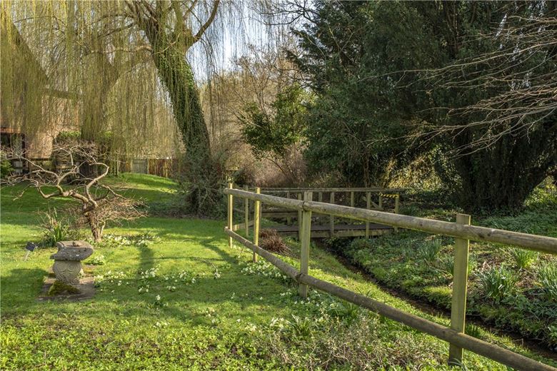 2 bedroom bungalow, Old Parsonage Court, Otterbourne SO21 - Available