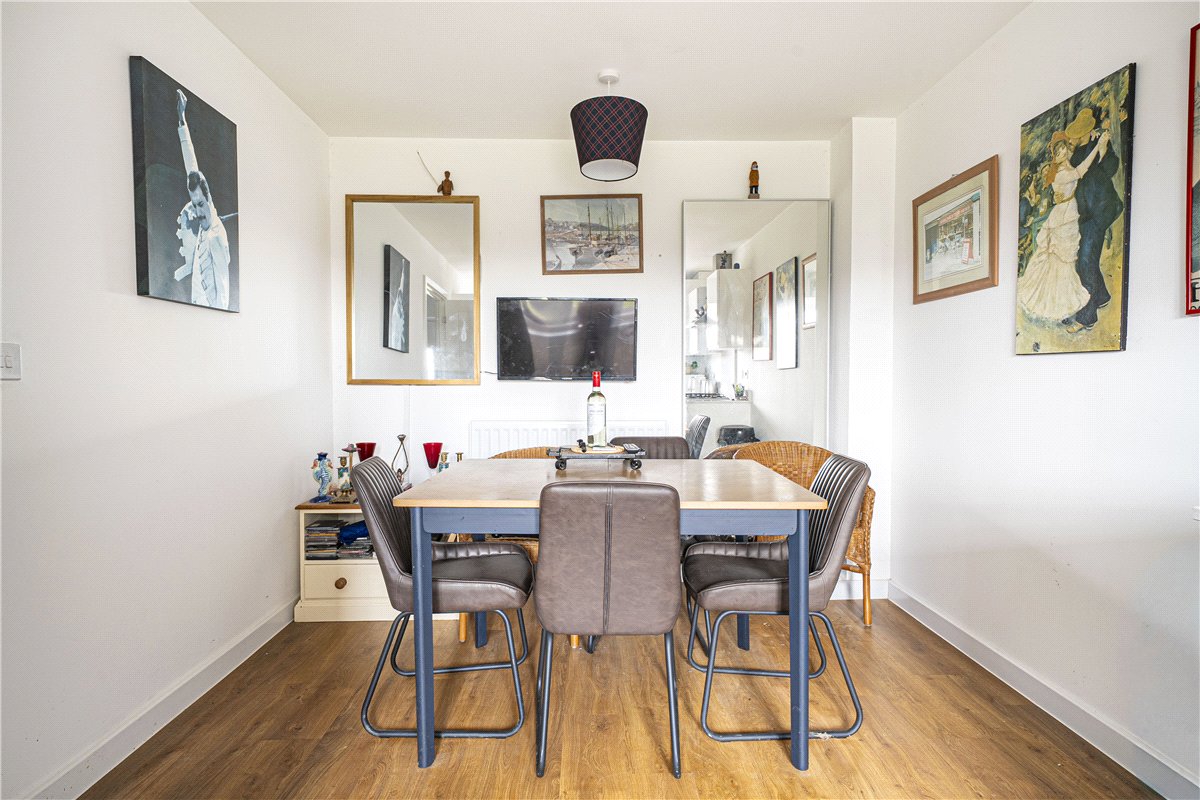 3 bedroom house, Field Close, Bishops Waltham SO32 - Available