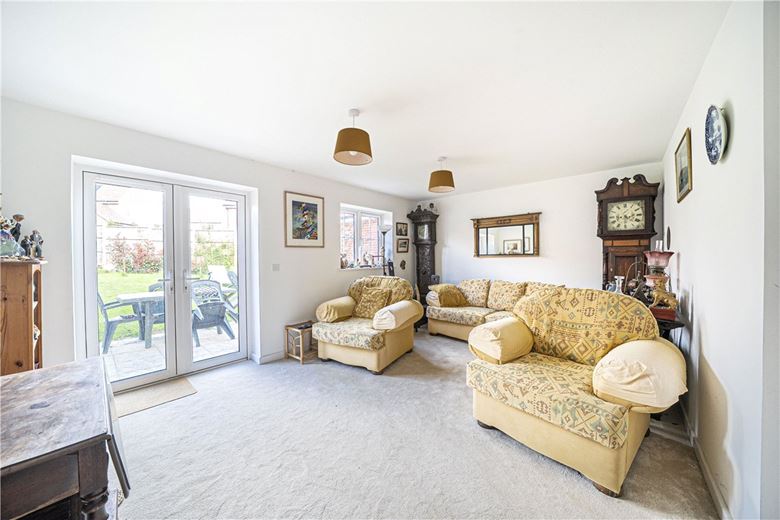 3 bedroom house, Field Close, Bishops Waltham SO32 - Available