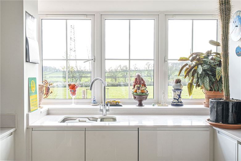 3 bedroom house, Field Close, Bishops Waltham SO32 - Available