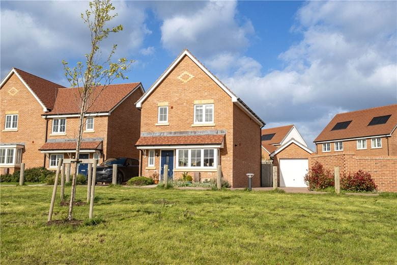 3 bedroom house, Field Close, Bishops Waltham SO32 - Available