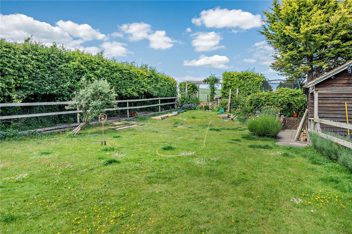 3 bedroom house, Leckhampstead, Newbury RG20 - Sold STC