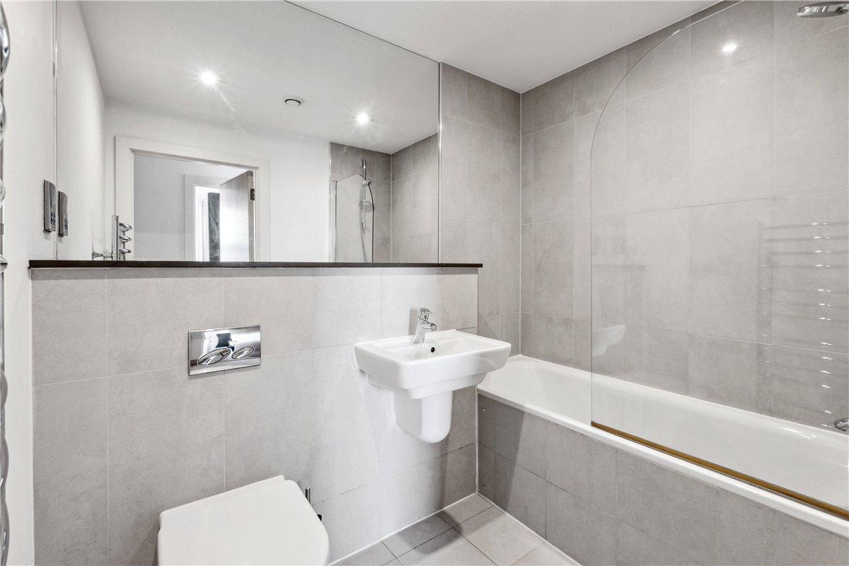 2 bedroom flat, Cornell Square, Nine Elms SW8 - Sold STC