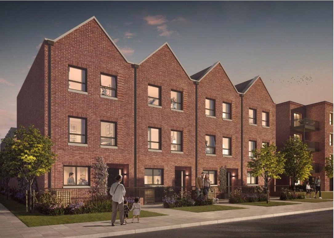 3 bedroom house, London Square Wandsworth Common, Springfield Drive SW17 - Available