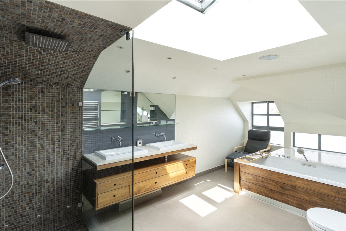 5 bedroom house, Wiseton Road, London SW17 - Available