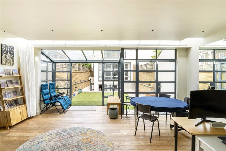 5 bedroom house, Wiseton Road, London SW17 - Available