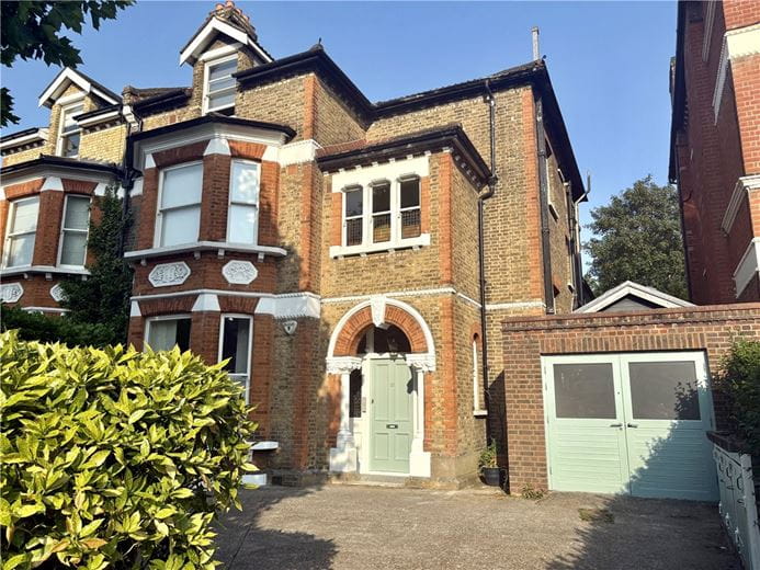 2 bedroom flat, Earlsfield Road, London SW18 - Available