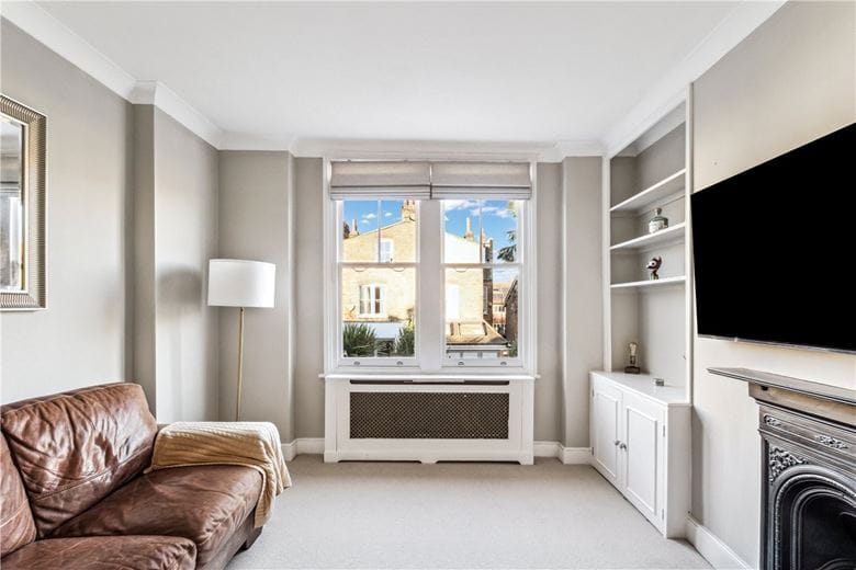 2 bedroom flat, Airedale Road, London SW12 - Sold