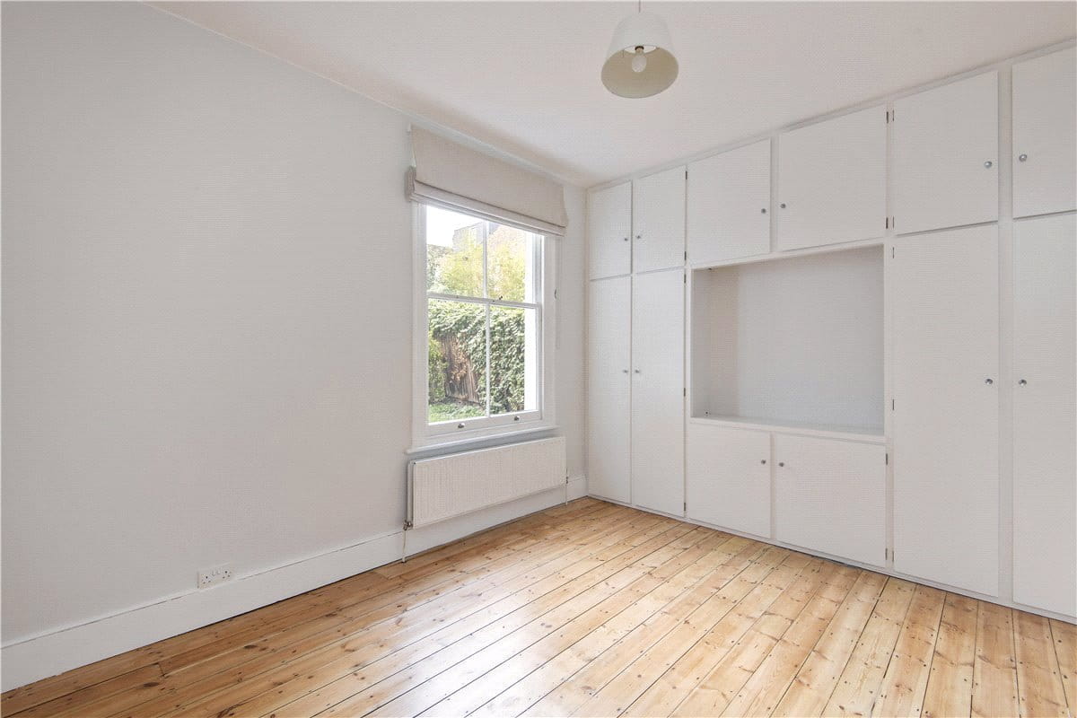 2 bedroom maisonette, Beira Street, Balham/Clapham South SW12 - Sold