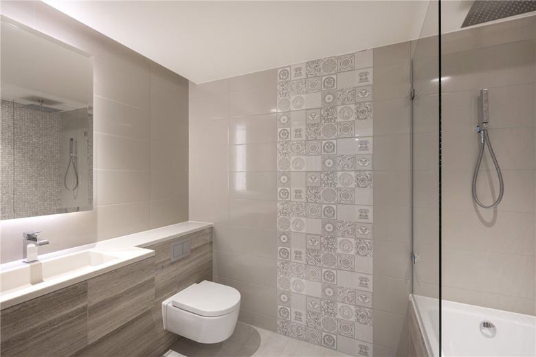 1 bedroom flat, DAMAC Tower, Nine Elms SW8 - Available