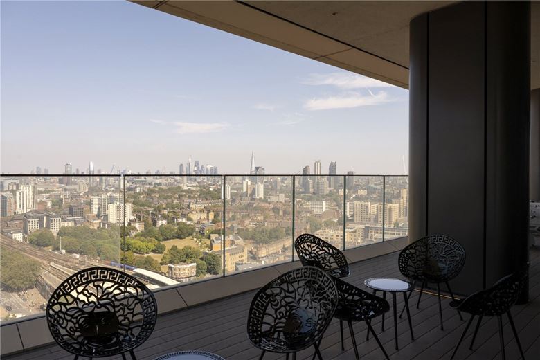 3 bedroom flat, DAMAC Tower, Nine Elms SW8 - Available