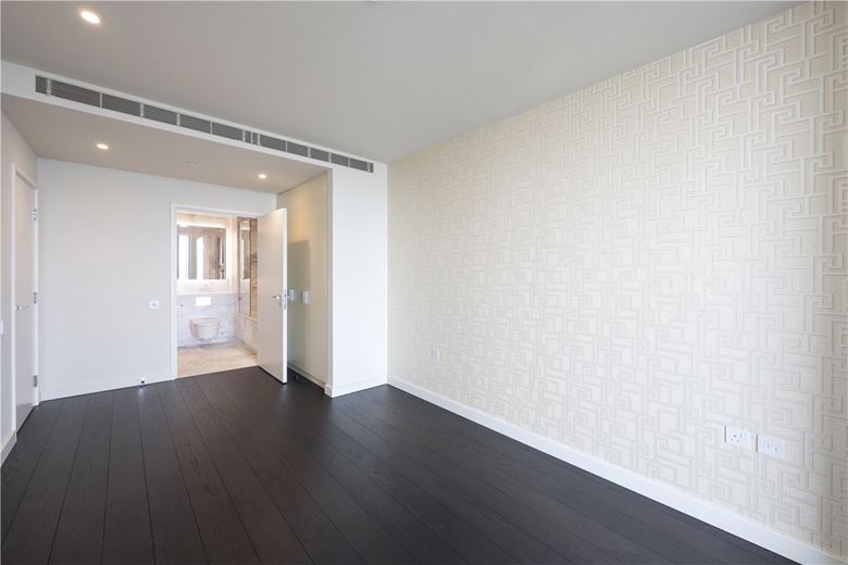 2 bedroom flat, DAMAC Tower, Nine Elms SW8 - Available