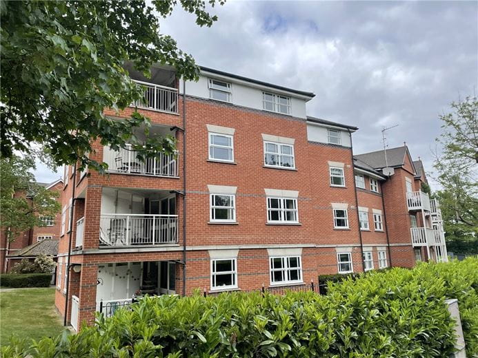 2 bedroom flat, Heritage Park, Tooting Common/Tooting Bec SW17 - Available
